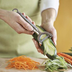 How to use a julienne peeler - instructions